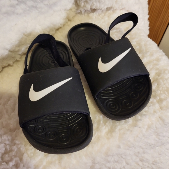 Nike Other - Kids Nike Sandals size 9C. Black with heel strap. Like new